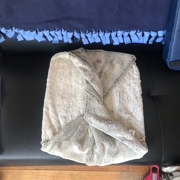 Scarf - Picture 1 of 1